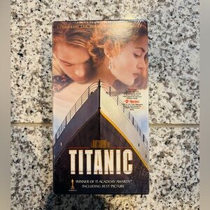 TITANIC NWT SEALED VHS Movie, Two set case